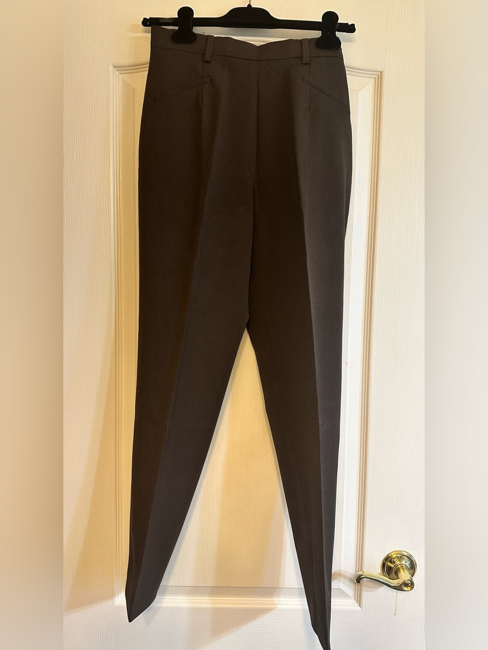 FABRIZIO GIANNI CHOCOLATE BROWN TAPERED SLIM LEG. SIZE 8 PANTS. NWT.
